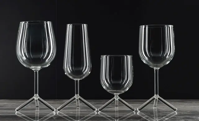 2022_07_19_mix_set_tripod_glasses_maarten_baptist_champagne_design_glass_2021_red_white_wine_water_champagne